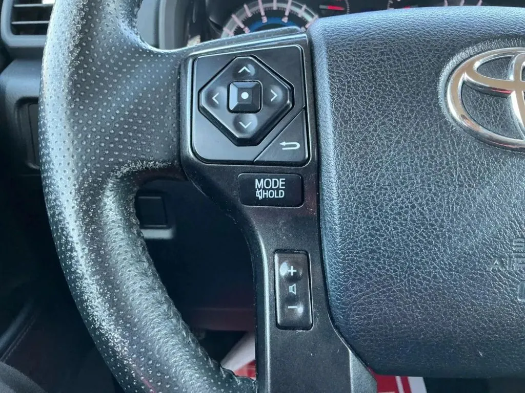 Toyota 4Runner photo 25