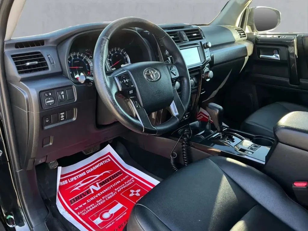 Toyota 4Runner photo 13