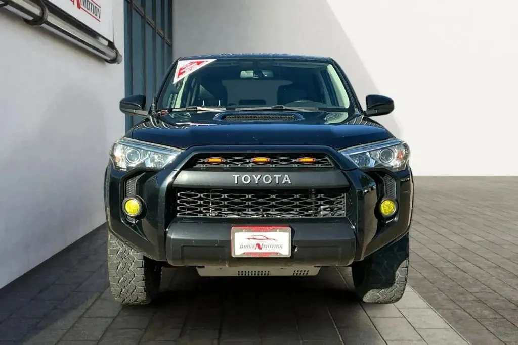 Toyota 4Runner photo 8