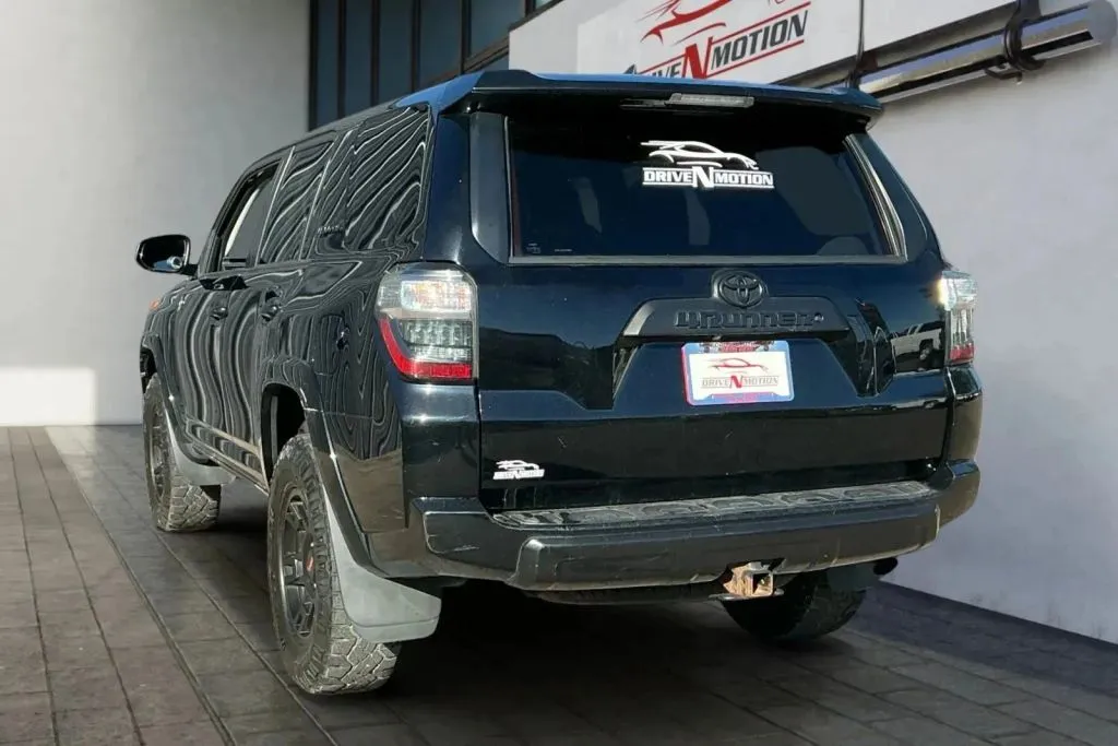 Toyota 4Runner photo 6