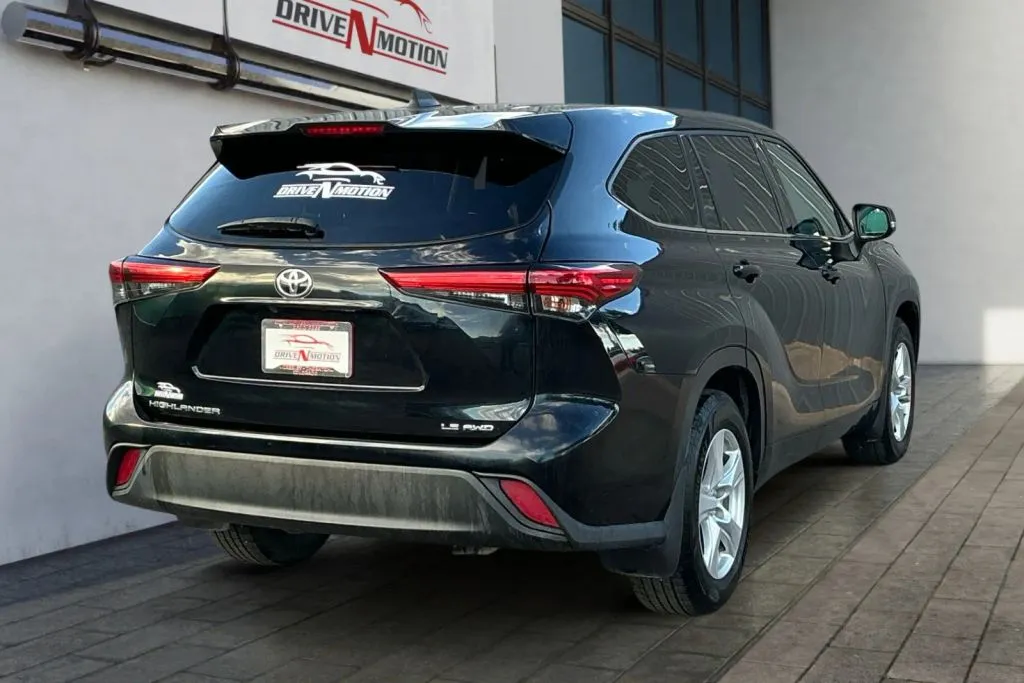 More photos of 2022 Toyota Highlander LE Sport Utility 4D at Drive N-Motion Greeley, CO