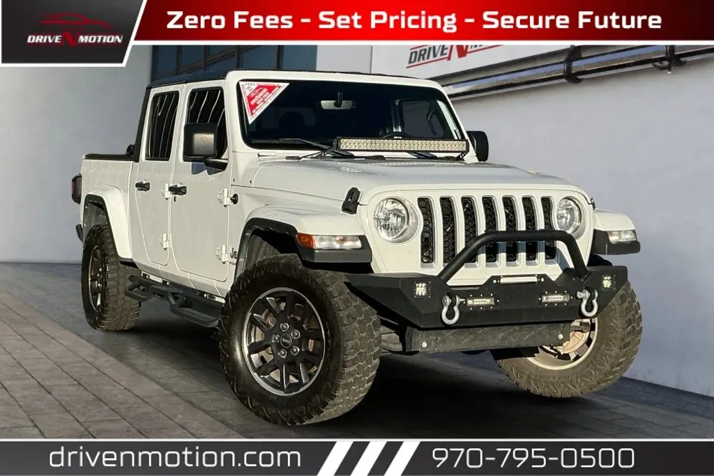 White 2023 Jeep Gladiator Overland Pickup 4D 5 ft for sale in Greeley, CO