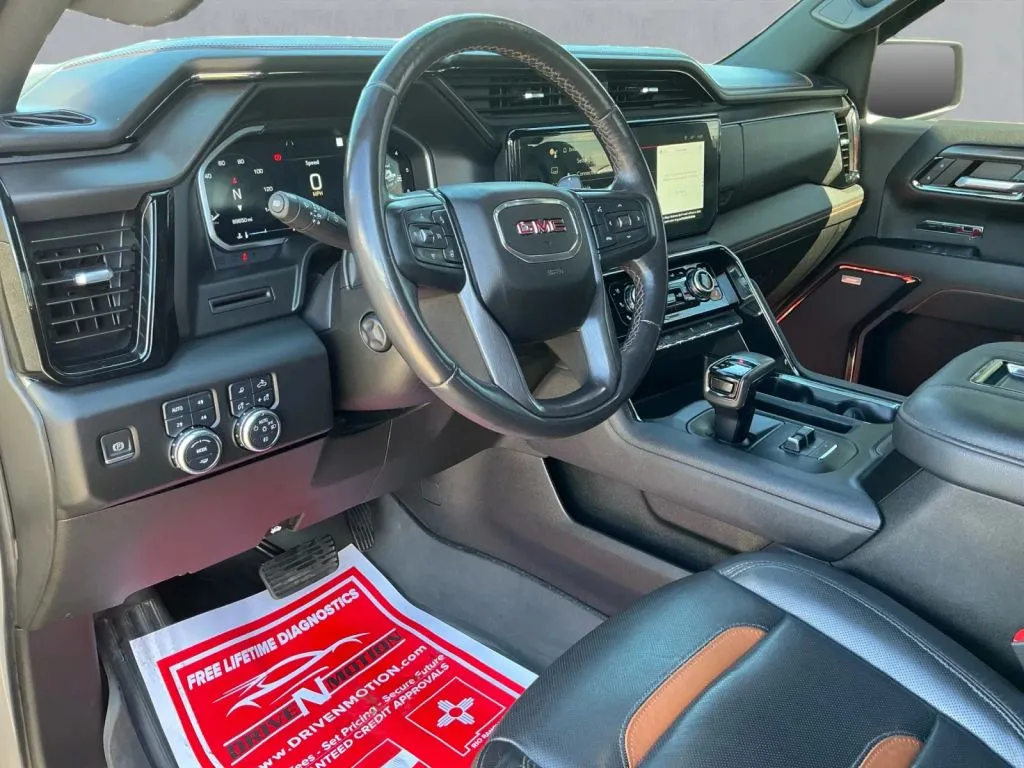 GMC Sierra photo 13