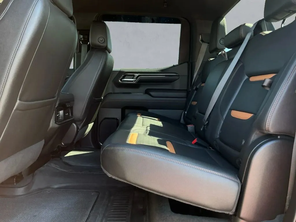 GMC Sierra photo 14