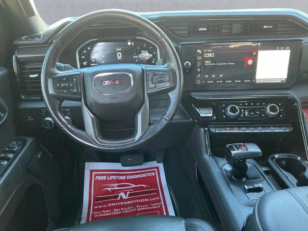 GMC Sierra photo 16