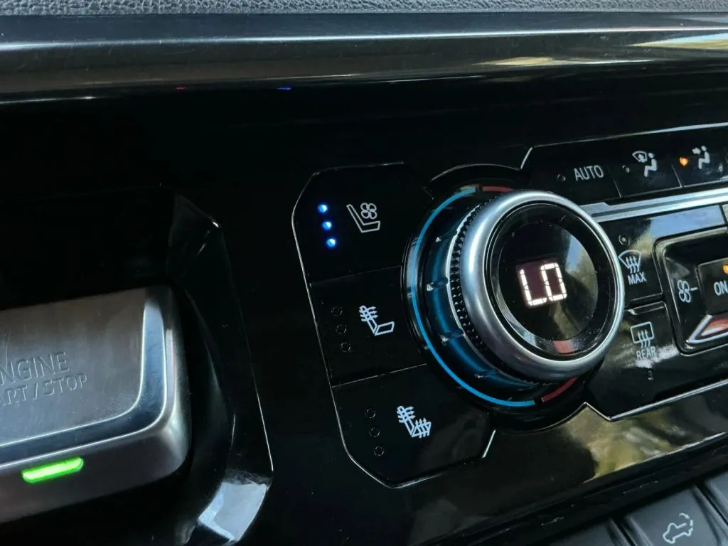 GMC Sierra photo 32