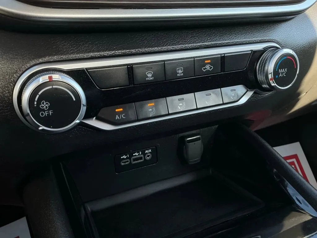 Nissan Altima photo 30