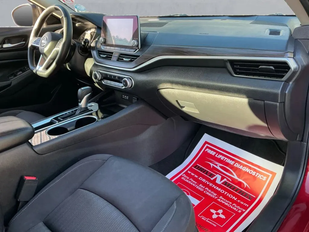 Nissan Altima photo 20