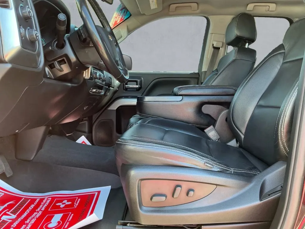 Chevrolet Silverado photo 12
