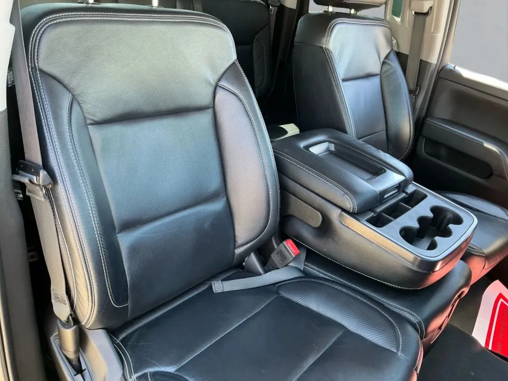 Chevrolet Silverado photo 21