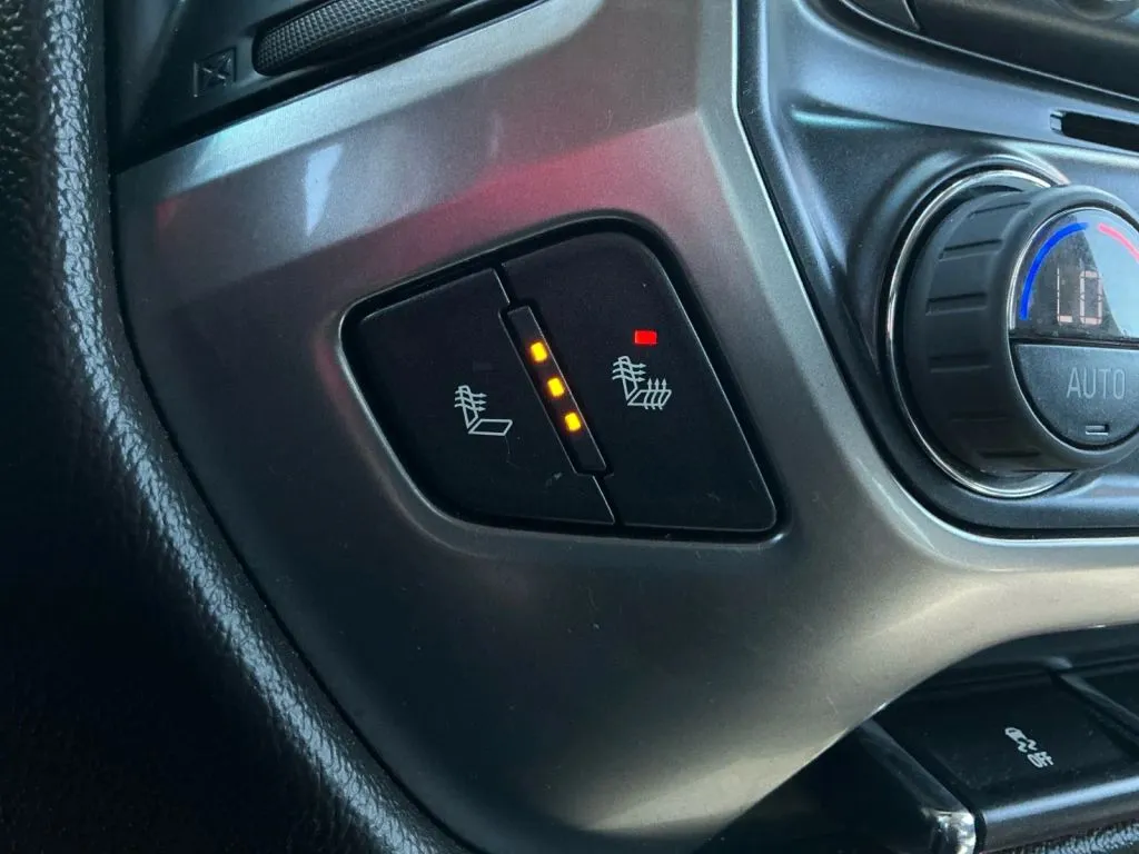 Chevrolet Silverado photo 30