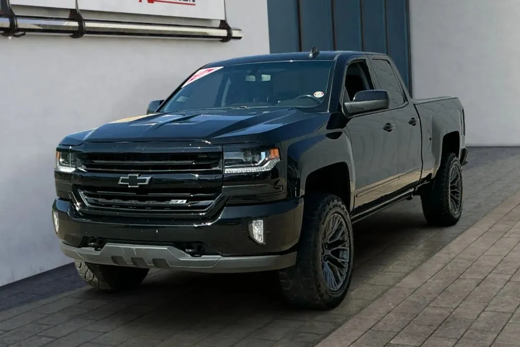 Chevrolet Silverado photo 7