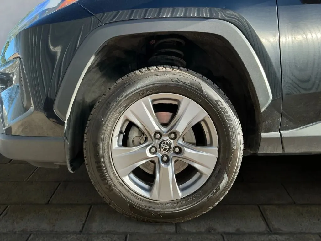 Toyota RAV4 photo 25