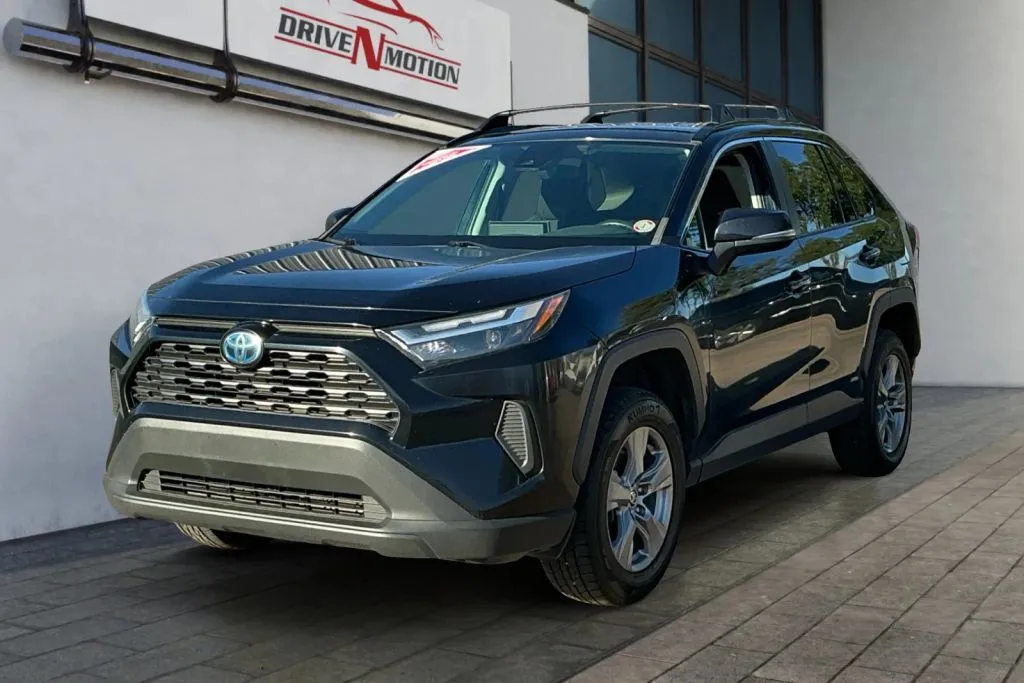 Toyota RAV4 photo 7