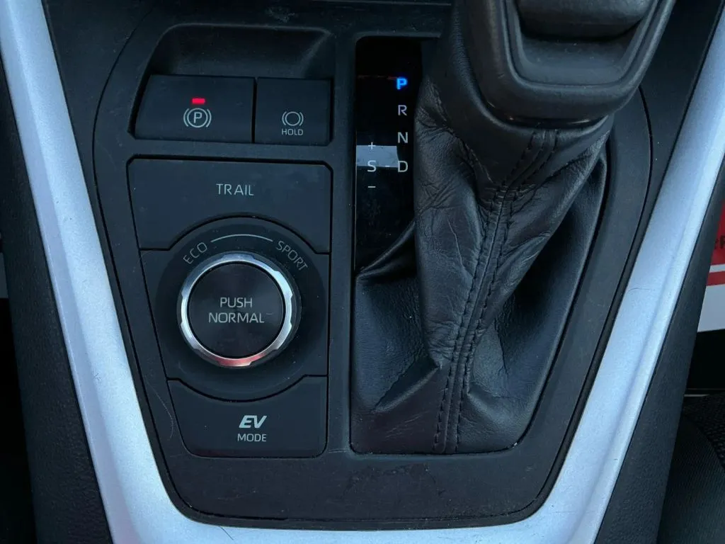 Toyota RAV4 photo 33
