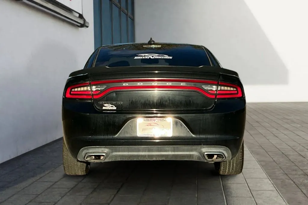 More photos of 2017 Dodge Charger SXT Sedan 4D at Drive N-Motion Greeley, CO