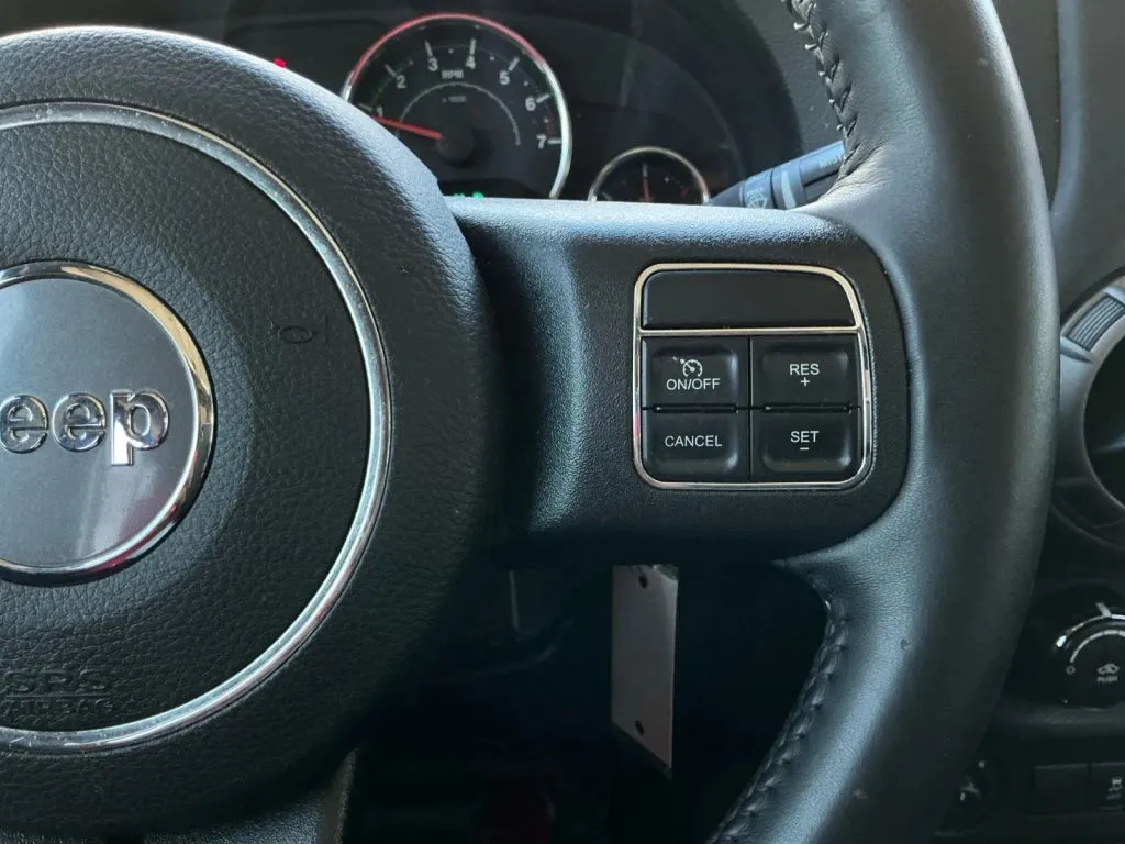 Jeep Wrangler photo 27