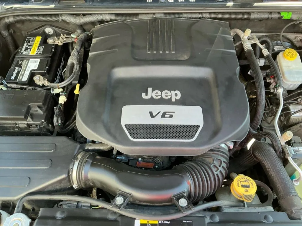 Jeep Wrangler photo 23