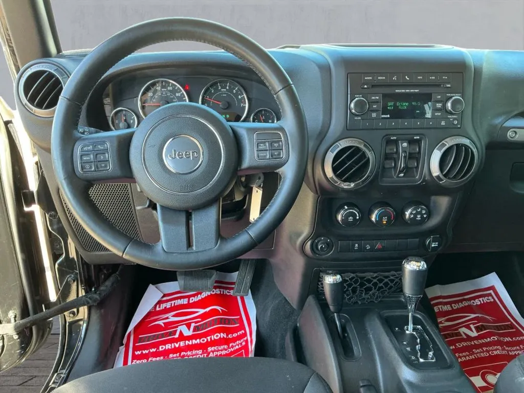 Jeep Wrangler photo 16