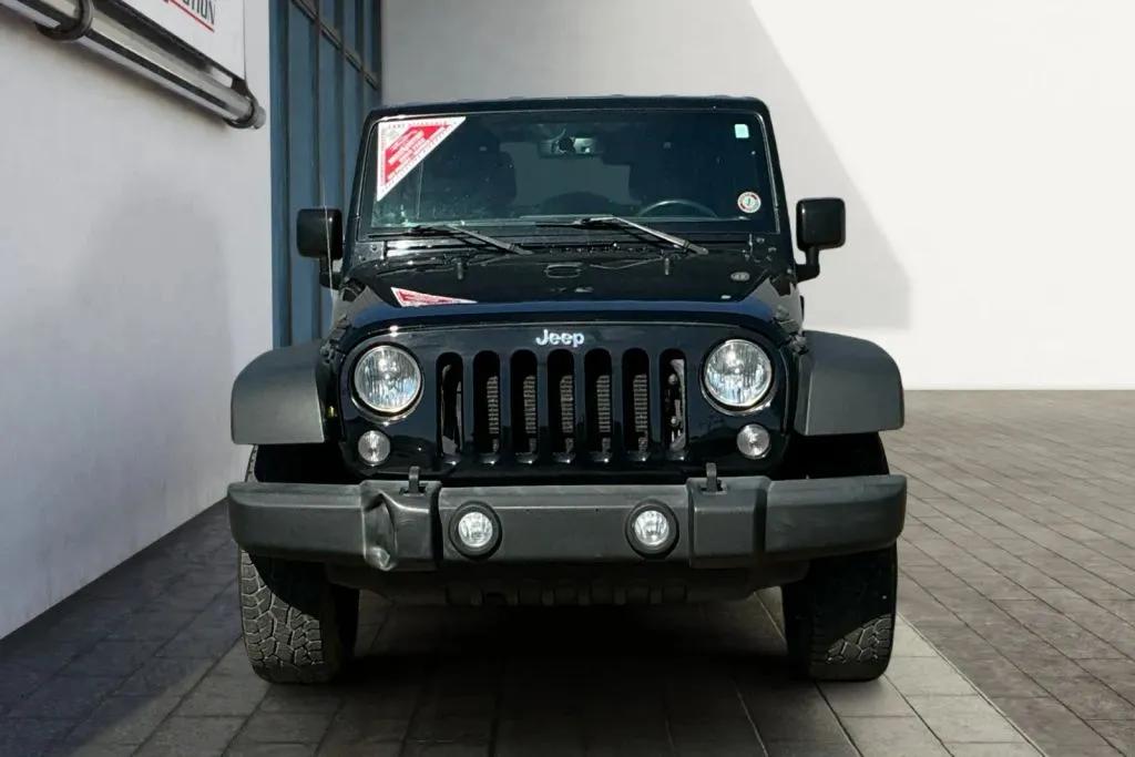 Jeep Wrangler photo 8