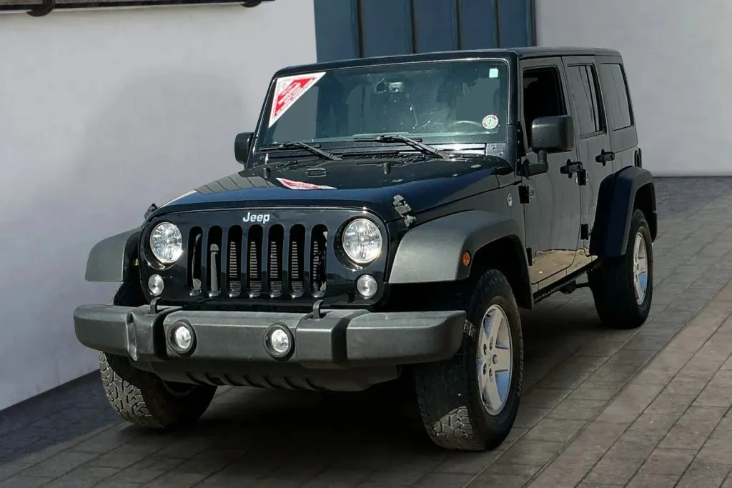 Jeep Wrangler photo 7