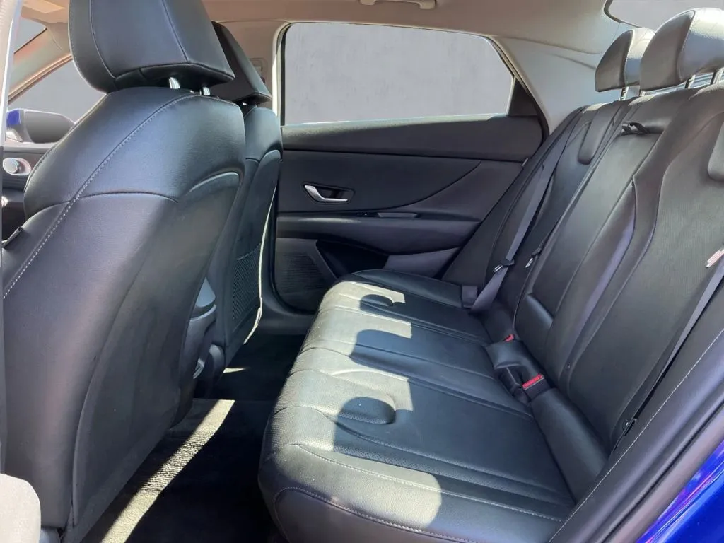 Hyundai Elantra photo 14