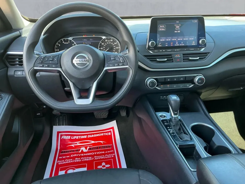 Nissan Altima photo 16