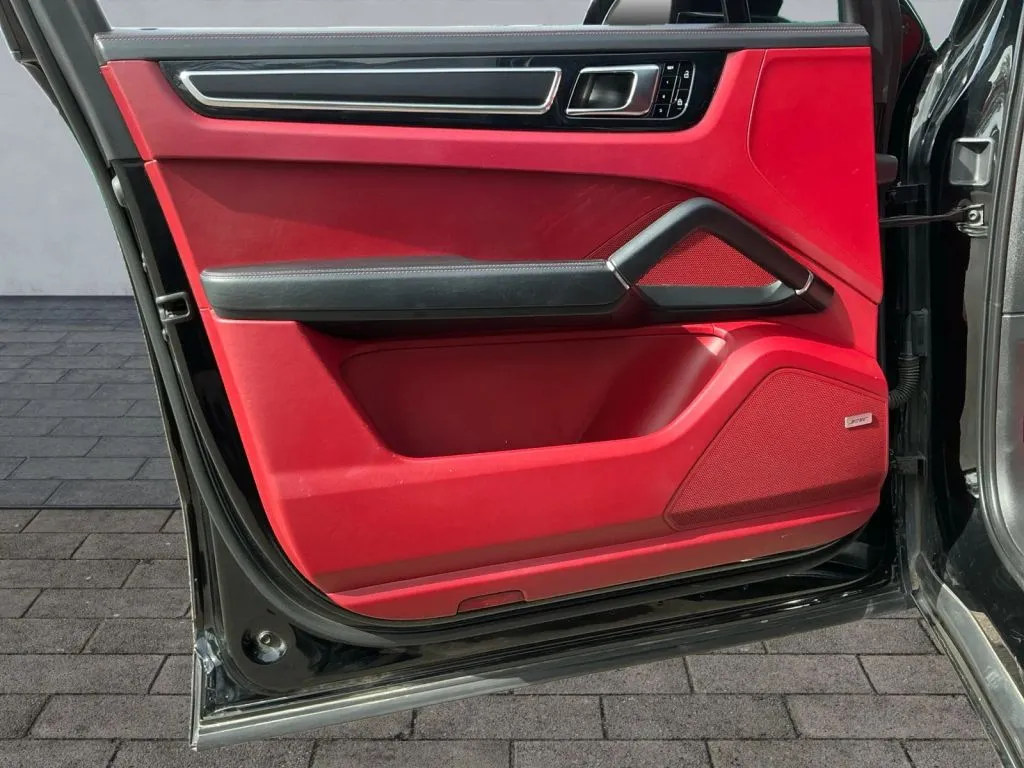 Porsche Cayenne photo 10