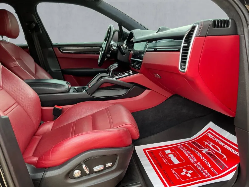 Porsche Cayenne photo 21