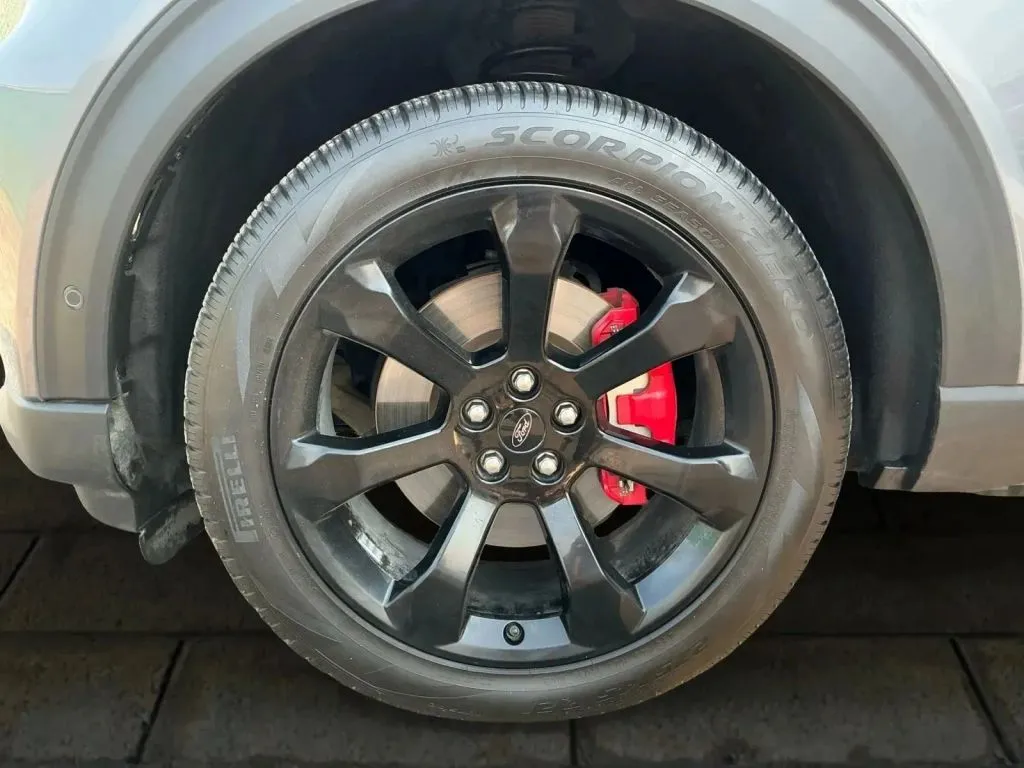 Ford Explorer photo 26