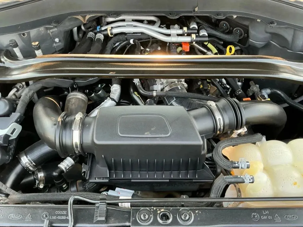 Ford Explorer photo 25
