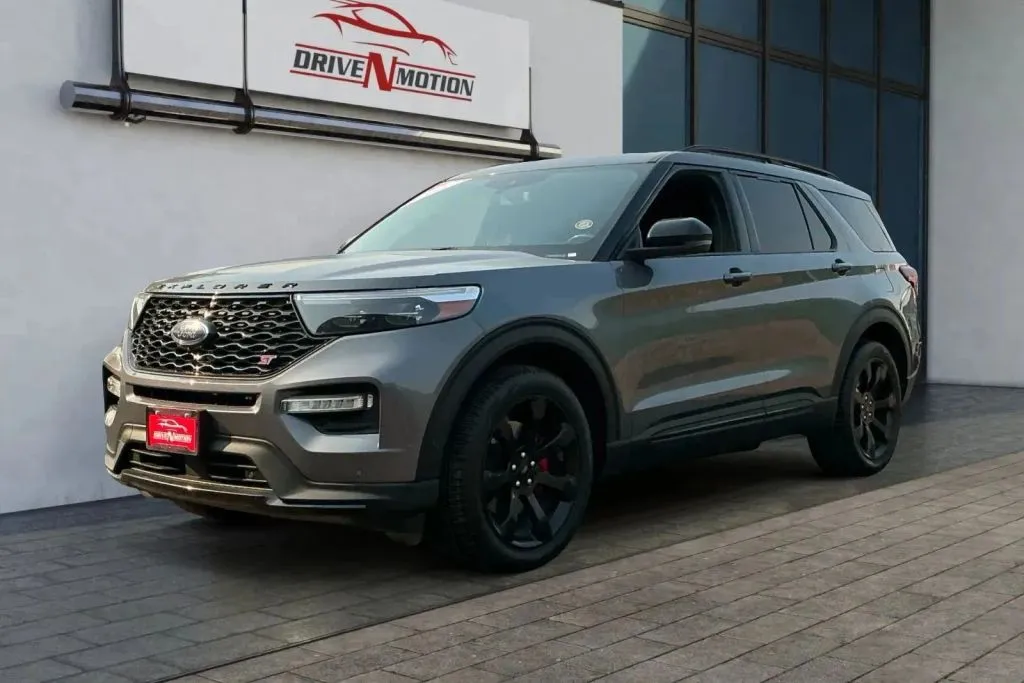 Ford Explorer photo 7