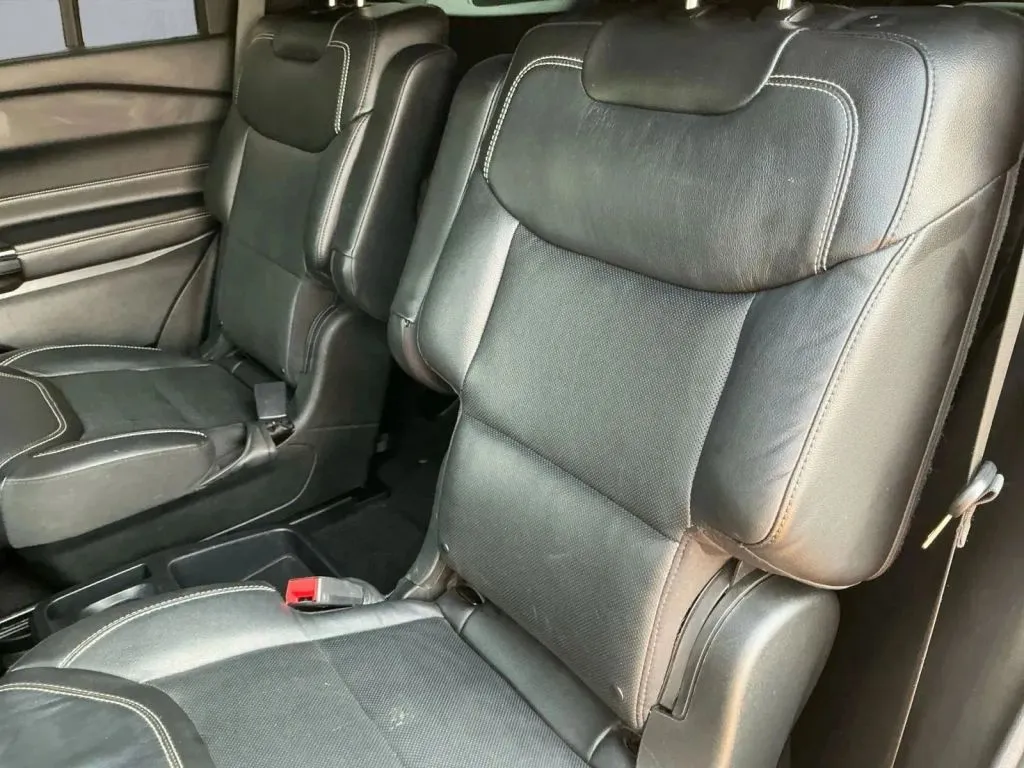 Ford Explorer photo 15