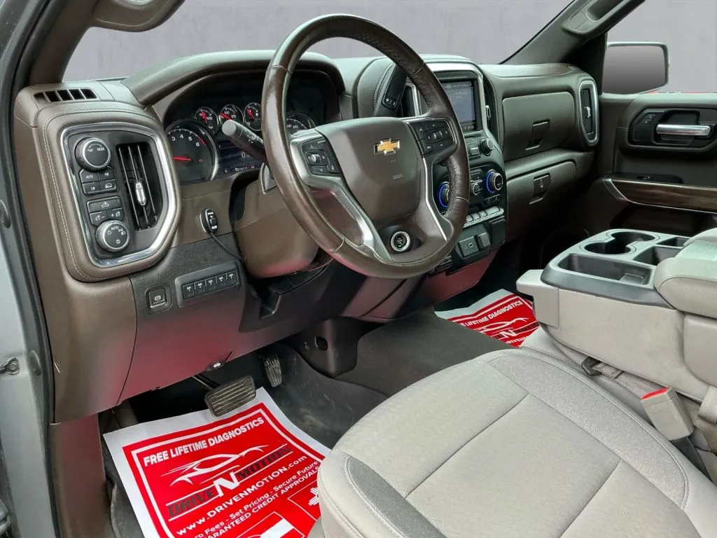 Chevrolet Silverado photo 13