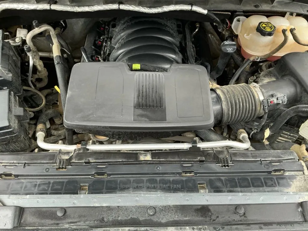 Chevrolet Silverado photo 23