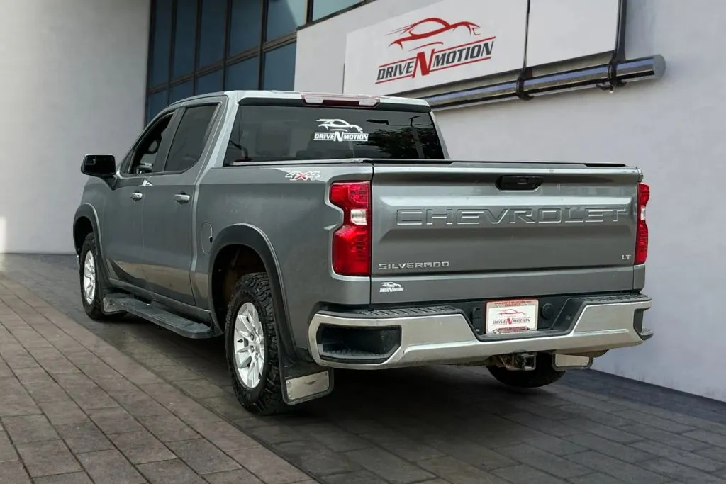 Chevrolet Silverado photo 6