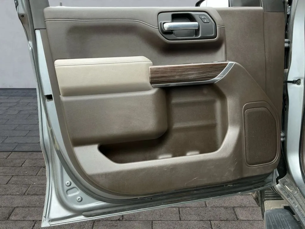 Chevrolet Silverado photo 10