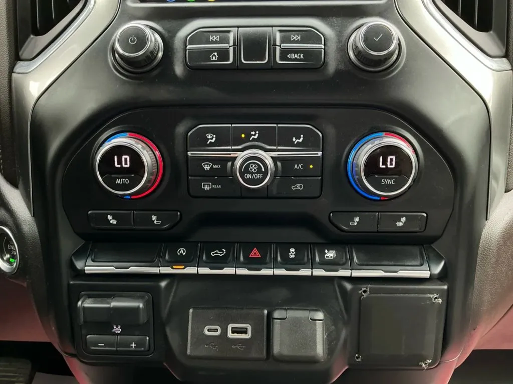 Chevrolet Silverado photo 31