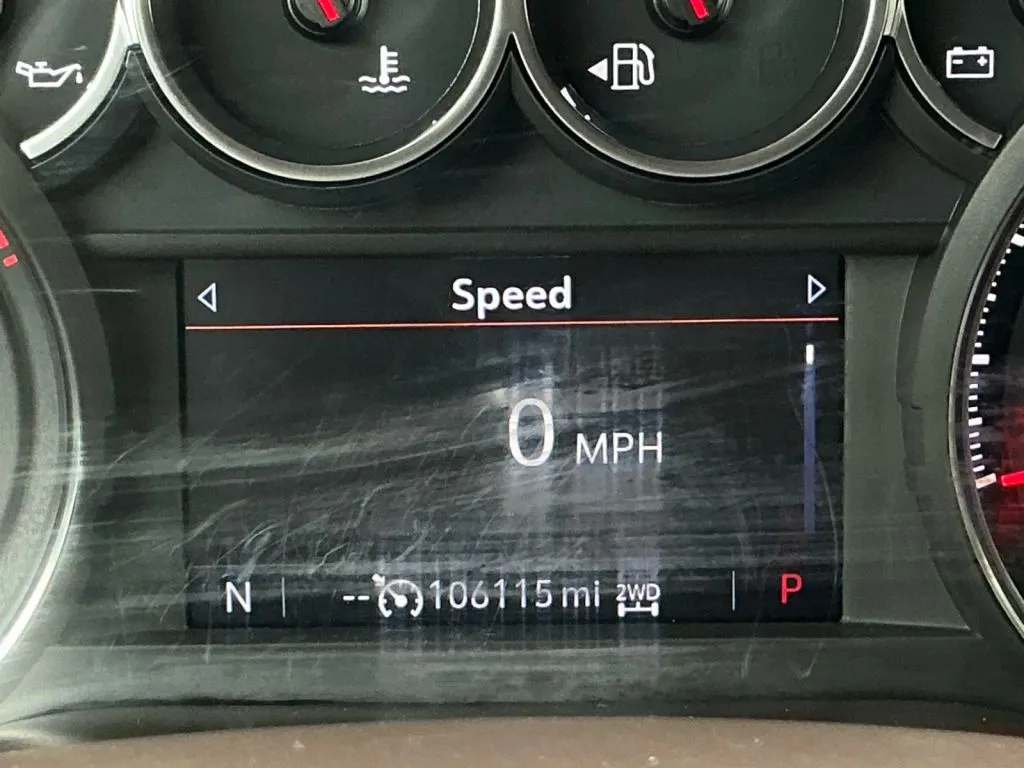 Chevrolet Silverado photo 25