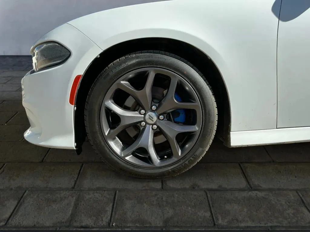 Dodge Charger photo 24