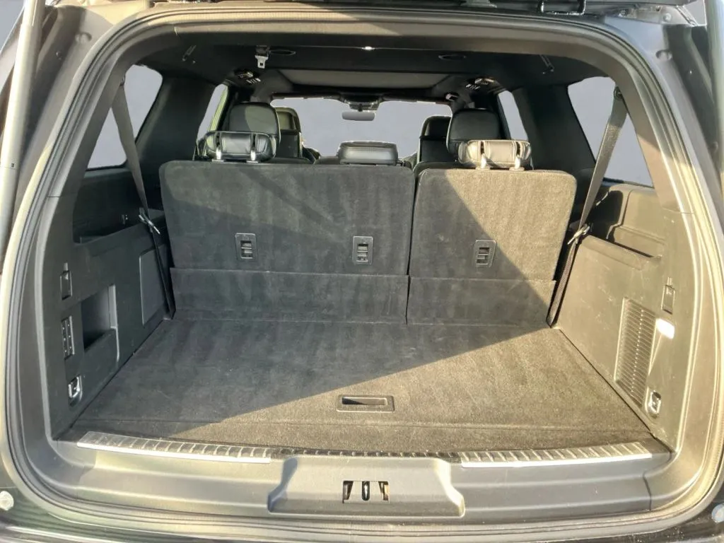 Lincoln Navigator L photo 20