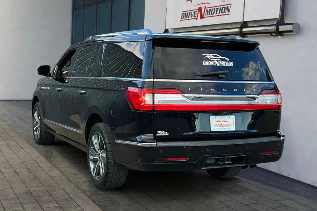 Lincoln Navigator L photo 6
