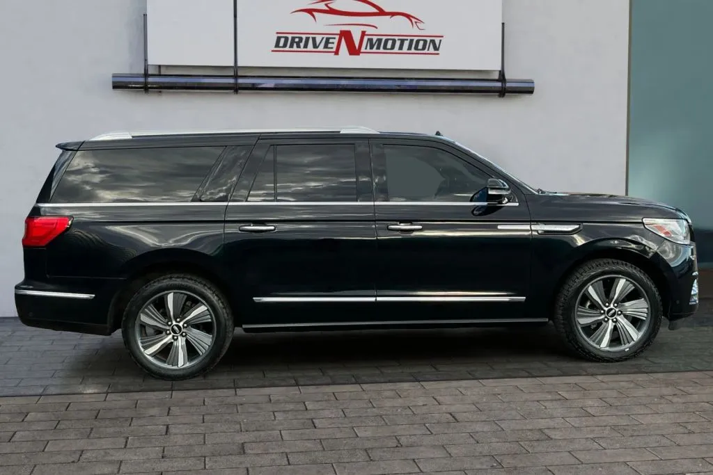Another view of 2019 Lincoln Navigator L Reserve Sport Utility 4D for sale in Greeley, CO at Drive N-Motion Greeley