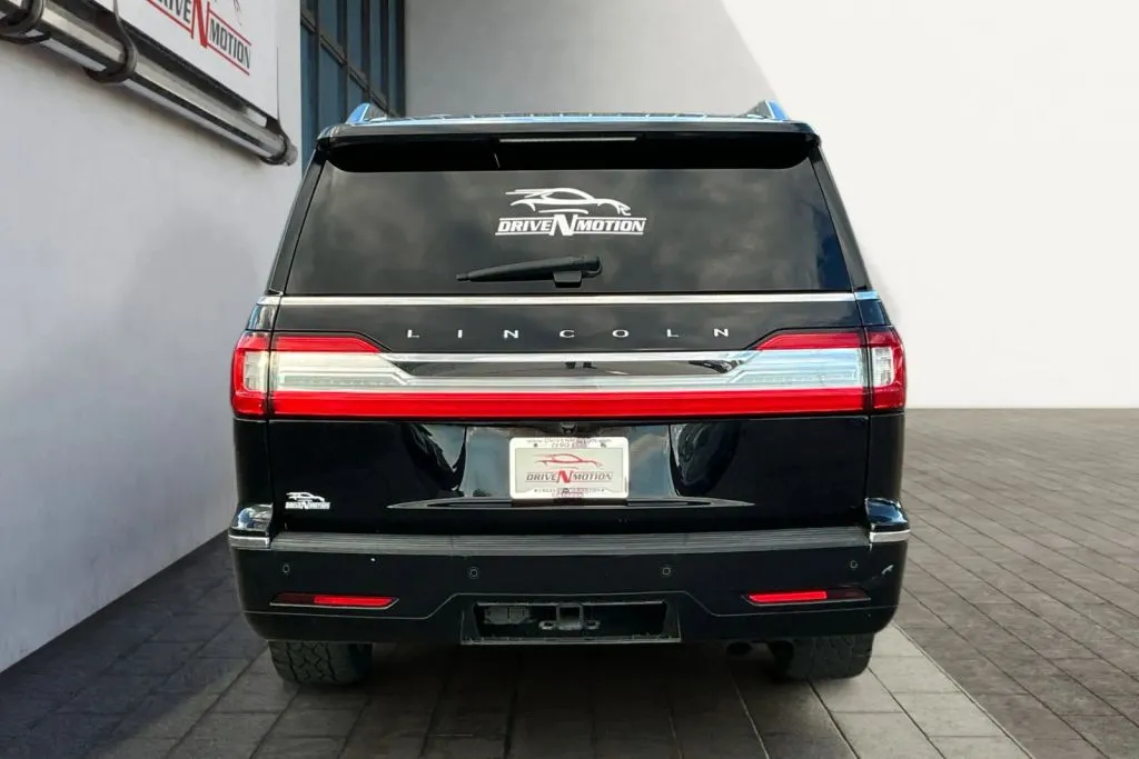 More photos of 2019 Lincoln Navigator L Reserve Sport Utility 4D at Drive N-Motion Greeley, CO