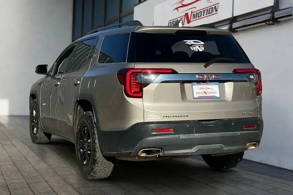 GMC Acadia photo 6