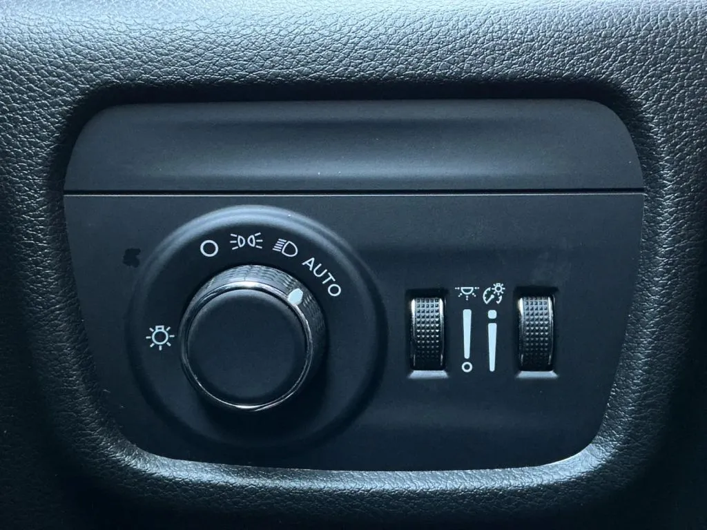 Jeep Grand Cherokee photo 35