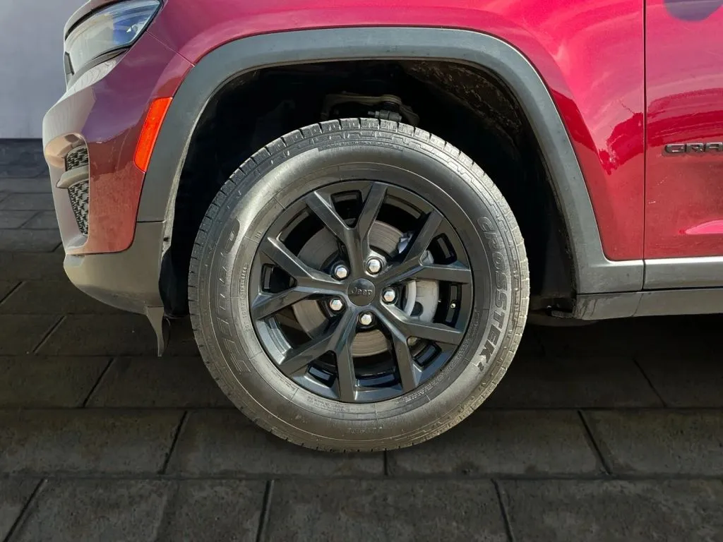 Jeep Grand Cherokee photo 25
