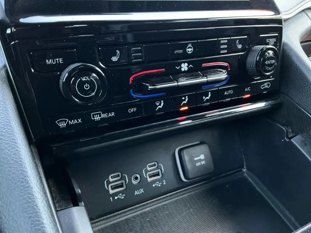 Jeep Grand Cherokee photo 32