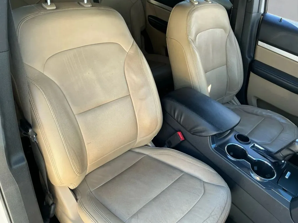 Ford Explorer photo 23