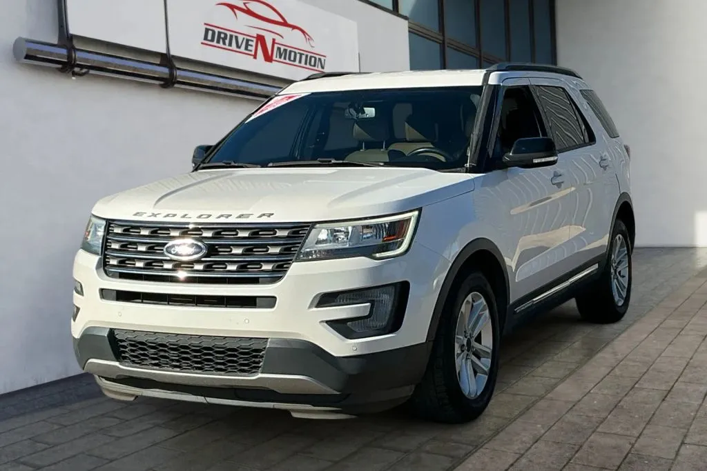 Ford Explorer photo 7